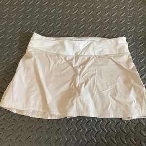 ❤️sold ❤️Lululuemon skirt 8
